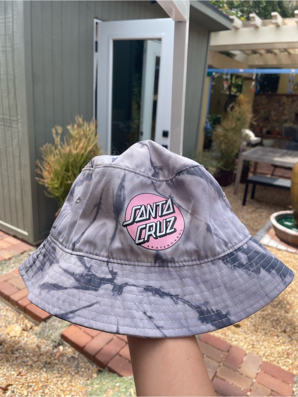 Santa Cruz Skateboards Gray Tie-Dye Bucket Hat with Pink Logo